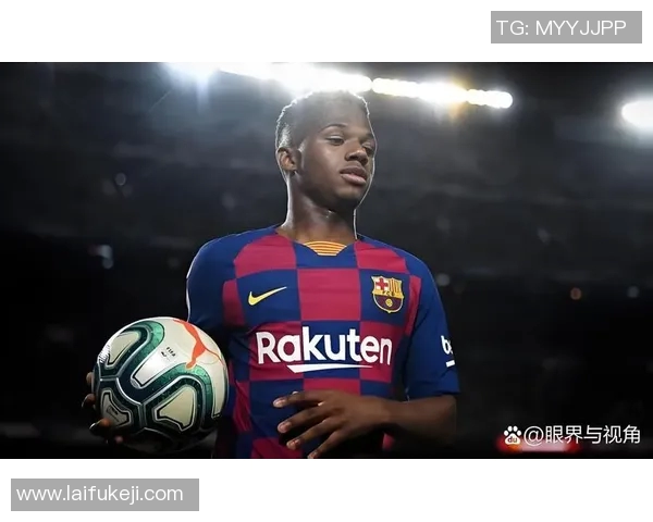 颠球足球球星挑战极限展现非凡技巧引领街头运动风潮